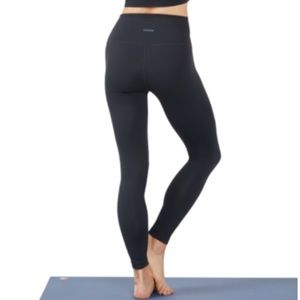 Manduka Evolve Super Soft Legging, Black, sz XS